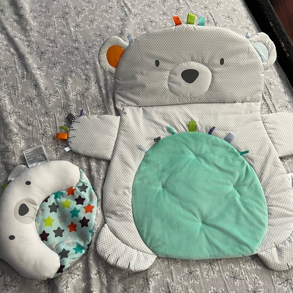 Bright starts - Tummy time prop & play Baby activity Mat - Picture 2 of 5